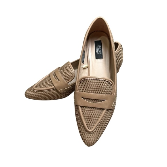 Jones New York Signature Women’s 7.5 Tan Qenall Pointed Toe Slip On Flats - Picture 1 of 13